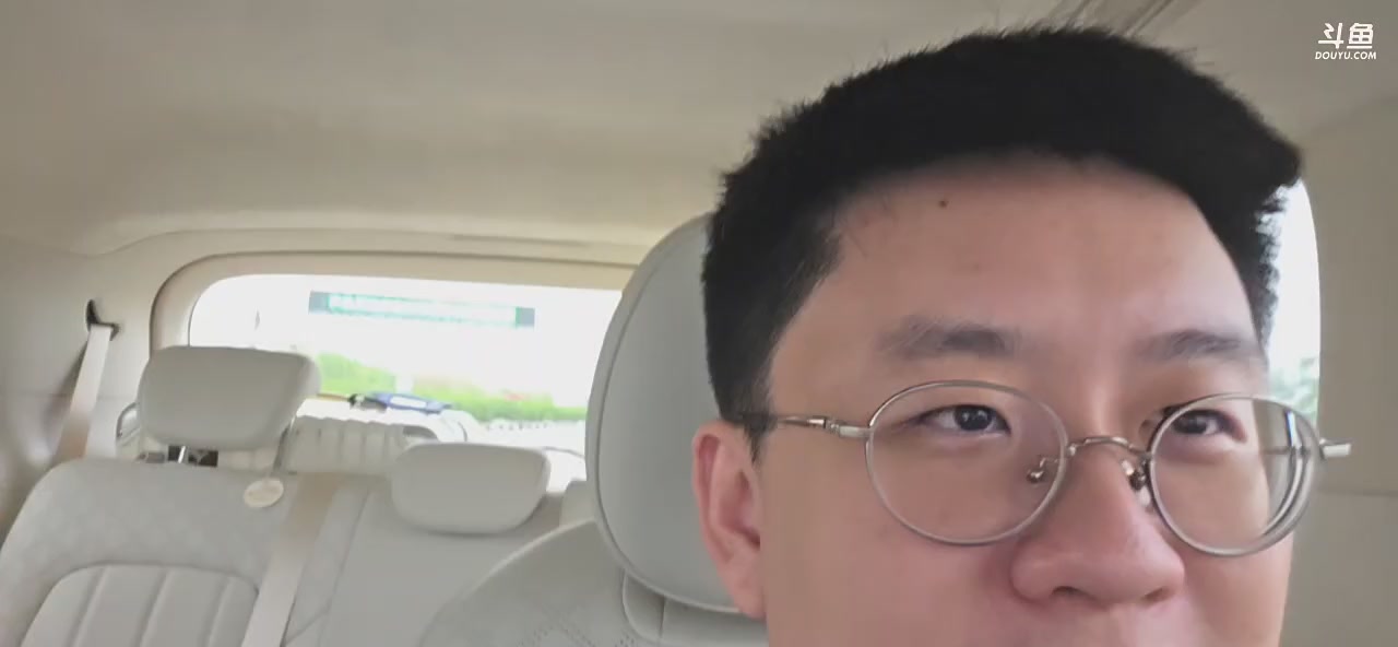 小天脸色不对了